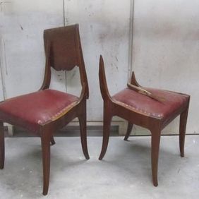 Kunnostettavaksi tuotuja tuoleja
